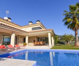 Lloret de Mar Villa Sleeps 8 Pool WiFi