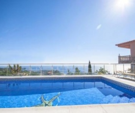 Lloret de Mar Villa Sleeps 9