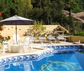 Lloret de Mar Villa Sleeps 9 with Pool and WiFi