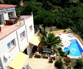 Lloret de Mar-Apartment down, seaview and swimmingpool for max 6 persons