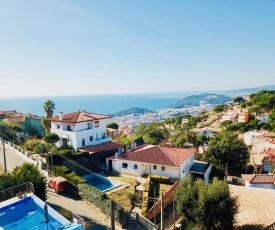 Luxury villa Investingspain with sea views, pool and jacuzzi