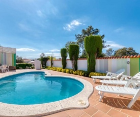 Montbarbat Villa Sleeps 8 Pool