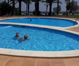 Appartement Première Ligne de mer avec piscine