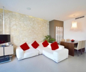 CHIC stylish apartment with 2 beds and roof terrac