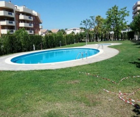 Apartment with 4 bedrooms in Salou with shared pool and WiFi