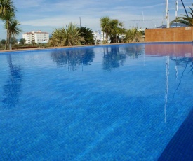 PISO CON VISTAS AL CANAL EN APARTAMENTO DE ALTO STANDING