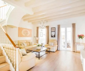 Sitges Spaces Beach House- 4 bedrooms, 3 Bathrooms, Large Terrace, Jacuzzi, Center-Beach