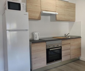 New modern 1 bed with pool sleeps 4 center of salou